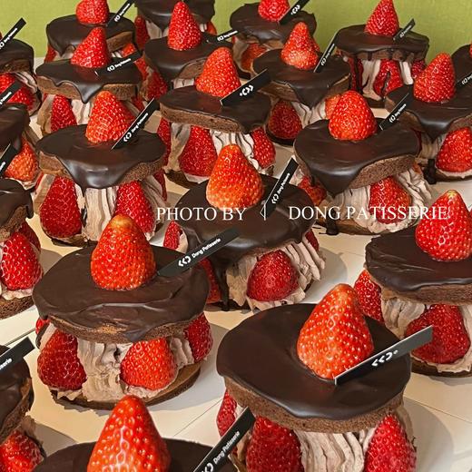 草莓生巧 · 奶油蛋糕 商品图1