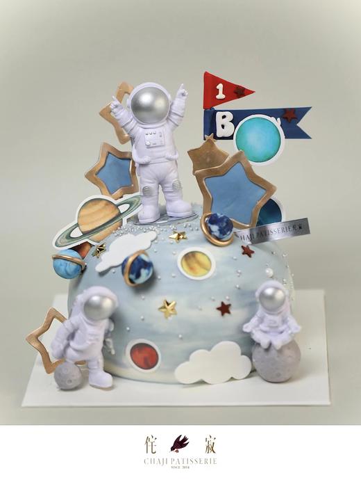 宇航员蛋糕（上面玩偶沉，单独带）（外面颜色白奶调色） 商品图0