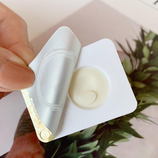 【50片装】韩国WHOO后拱辰享雪美白津膏小样1ml变白变嫩滑毛孔变细淡斑提亮肤色 商品图1