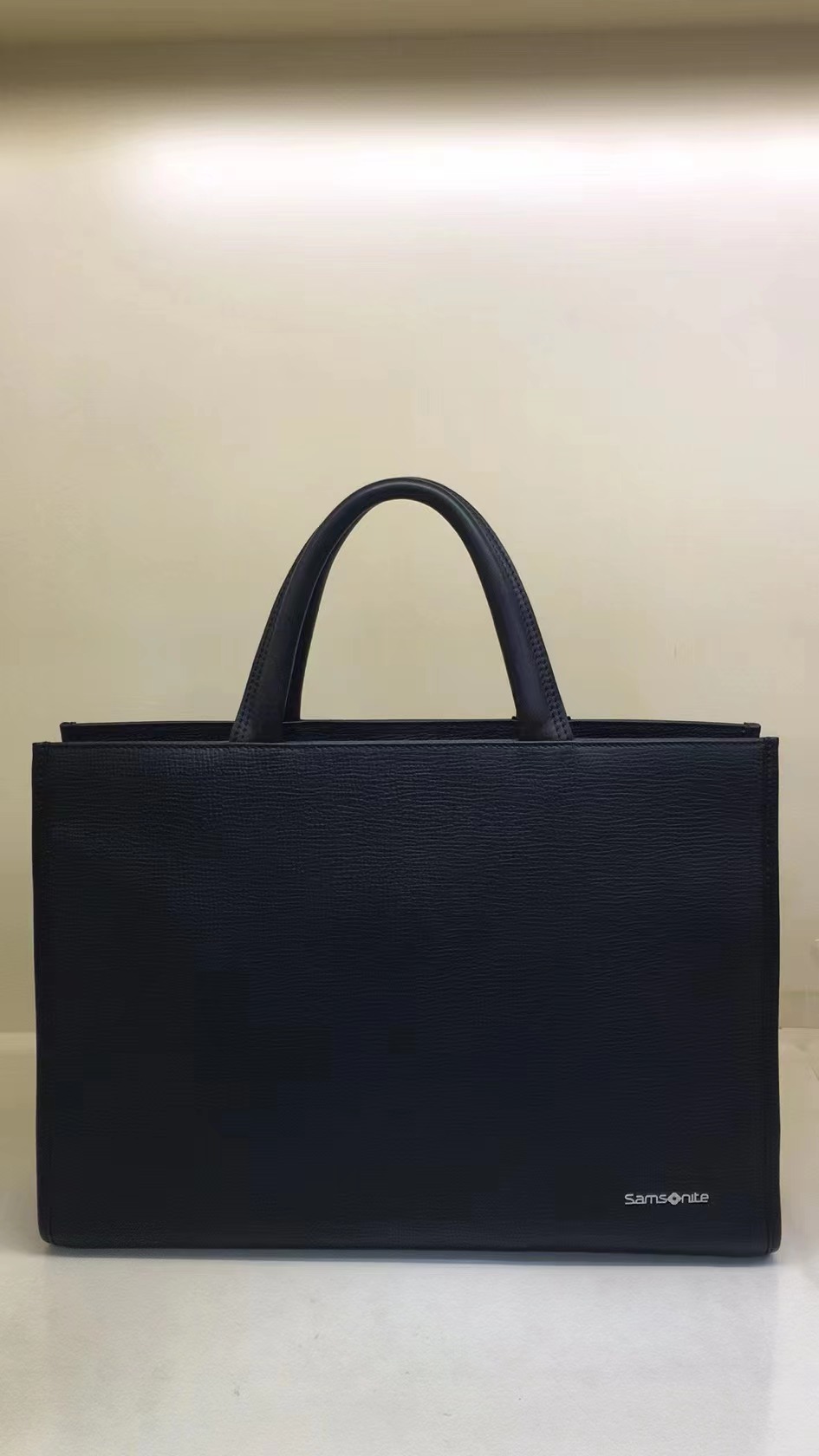 新秀丽牛皮革超纤革公文包TN8*006