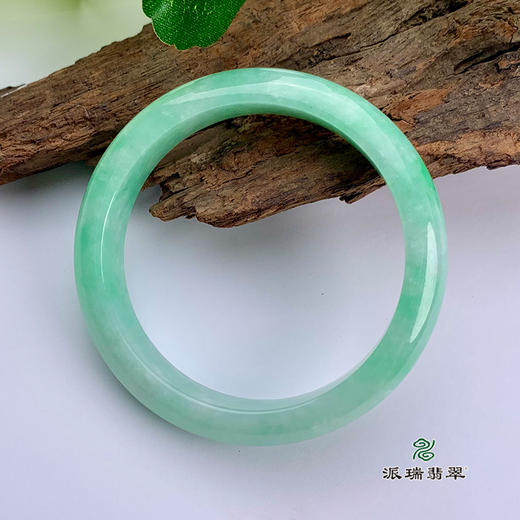 派瑞翡翠 翡翠手镯 糯种 绿色 商品图3