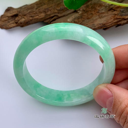 派瑞翡翠 翡翠手镯 糯种 绿色 商品图2
