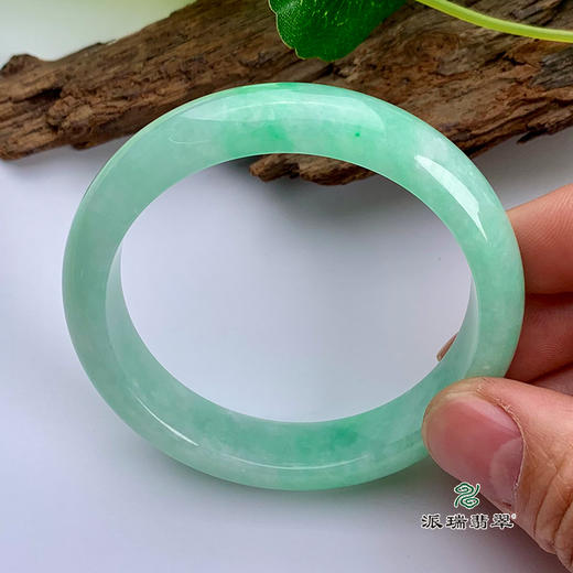 派瑞翡翠 翡翠手镯 糯种 绿色 商品图0