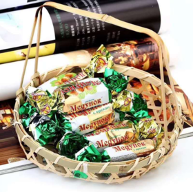 【中欧班列精选】俄罗斯糖果三颗榛子绿色  四颗榛子红色   巧克力夹心果仁威化糖休闲零食礼包婚庆500g/袋