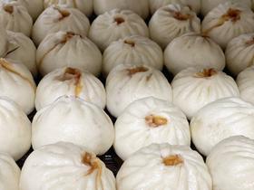 【大师面点】金元宝特色爆汁小肉包 馅料饱满 纯手工包制