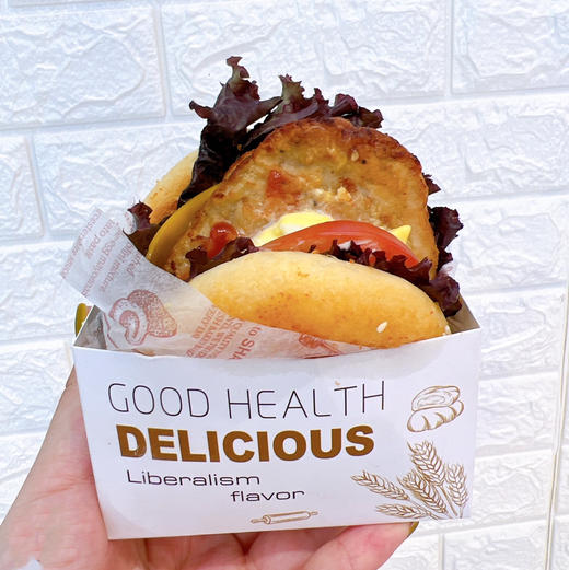 帕尼尼（猪排，芝士片，草莓西红柿，紫生菜，鸡蛋沙拉） 商品图0