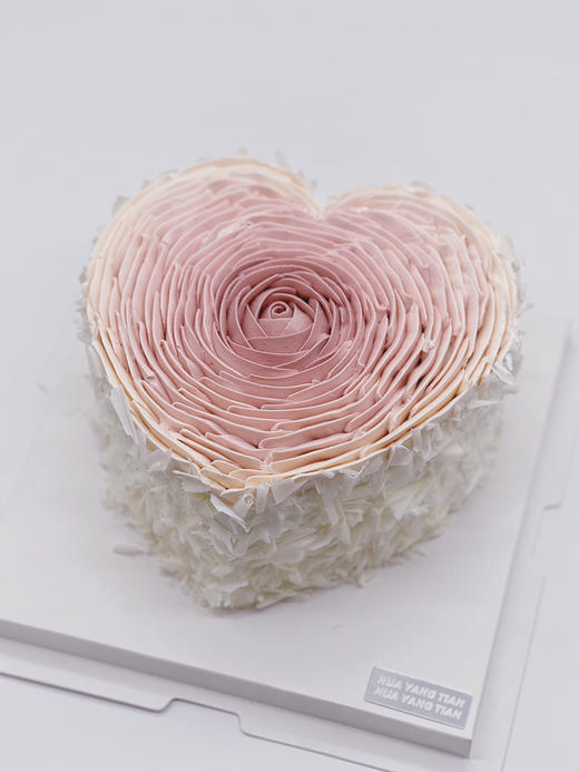 超值秒杀：6英寸重瓣玫瑰 · 奶油蛋糕[顶部花瓣为动物性奶油霜] 商品图1