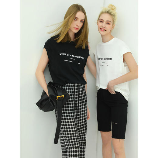 【专属秒杀】COCOBELLA时尚肌理感褶皱格子休闲裤女垂感宽松高腰直筒裤PA600 商品图2