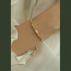 Oflye潮流饰品 高质感碎银几两方块手链女镀18k金色小众轻奢方砖手串