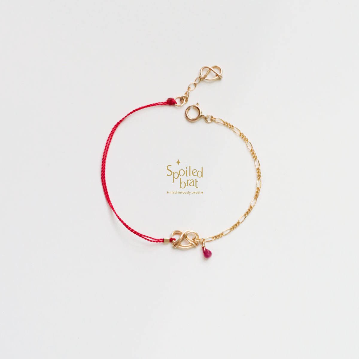 SpoiledBrat Jewelry双层碱水面包幸运红绳手链