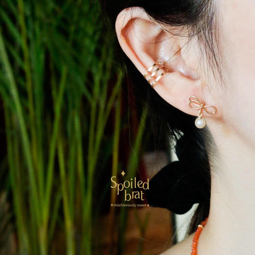 SpoiledBrat Jewelry蝴蝶结珍珠耳钉 商品图1