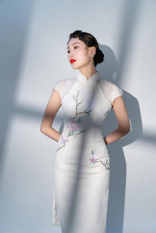 荷言HEYEN 玉殿春 白色真丝提花冠乐绉+玉兰手工刺绣+珍珠装饰 商品图10