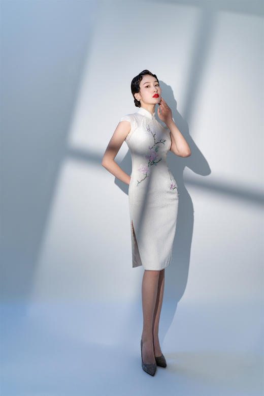 荷言HEYEN 玉殿春 白色真丝提花冠乐绉+玉兰手工刺绣+珍珠装饰 商品图8