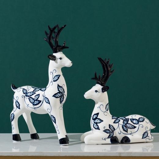 精致对鹿 青花陶瓷手彩青花居家办公玄关新中式摆件 商品图1