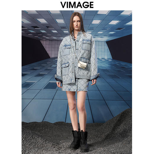 VIMAGE纬漫纪秋季新款翻领宽松舒适外套V1803438 商品图0