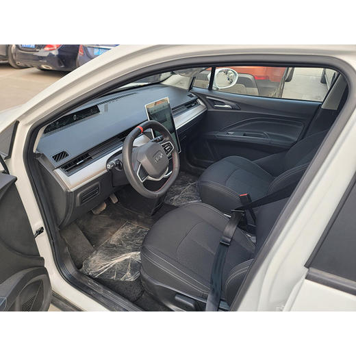 哪吒V 标准续航版升级型【长租-北京】 商品图4