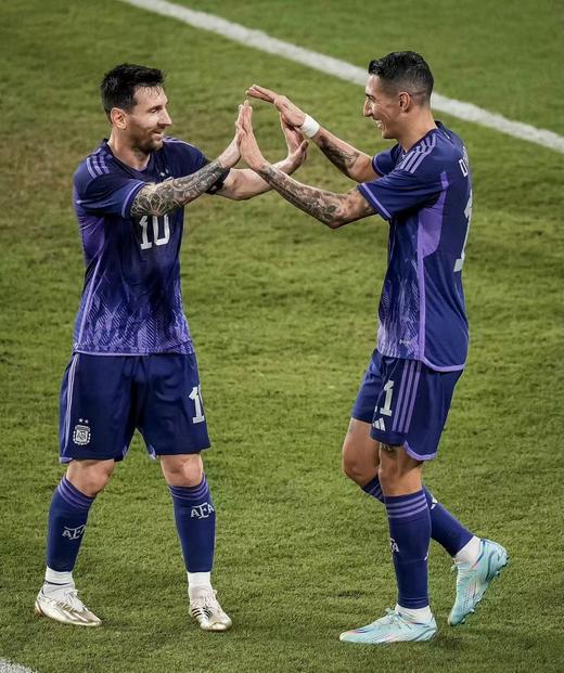 收藏系列 梅西 阿根廷客场 世界杯限量版 亲笔签名球衣 ICONS证书 商品图6