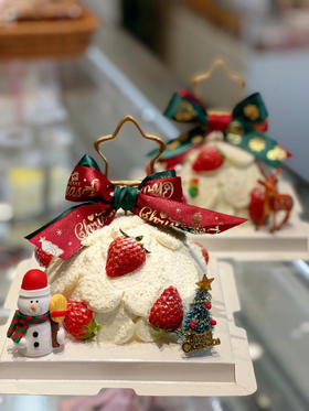 圣诞节草莓树蛋糕
