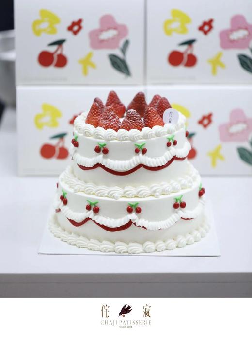 手绘樱桃草莓蛋糕 商品图3