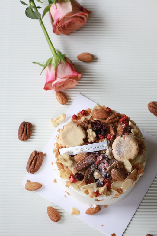 四寸坚果咸奶酥蛋糕 商品图3