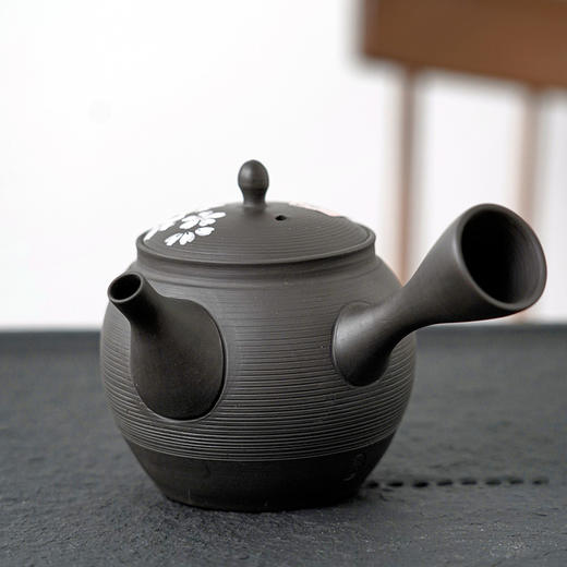 日本进口常滑烧富士山樱花名家侧把单个纯手工茶壶290cc(玉光作)硕果葡萄茶壶290ml（昭萠作） 商品图12