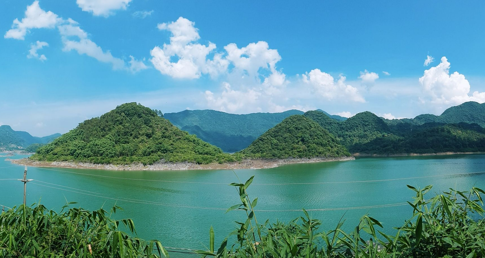 阳山水浪花谷图片