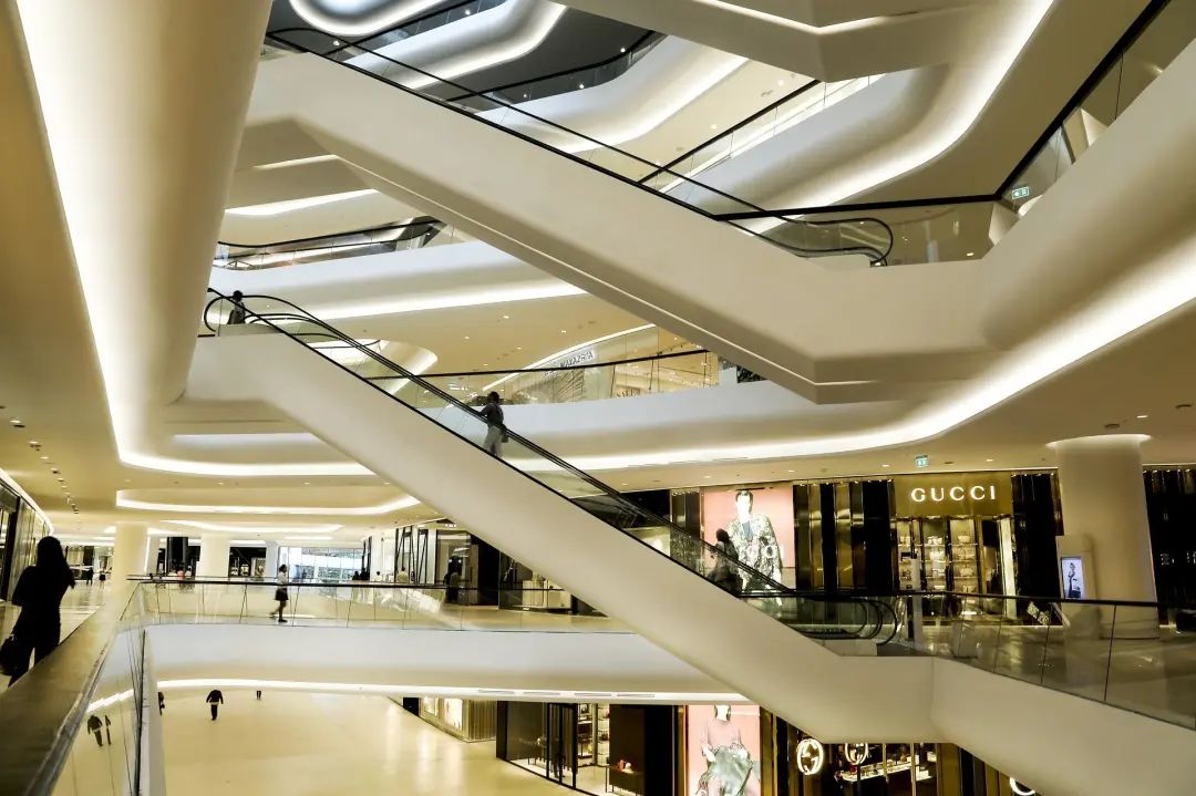 南京新百商场内部图