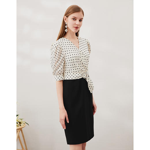 （容易掉钻，建议误拍）EITIE爱特爱春季新款优雅修身V领显瘦拼接波点连衣裙女6907634 商品图3