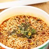 【康师傅】香辣牛肉面 大食桶 143g | 劲辣过瘾·真牛肉汤底 | 大桶超足料·一桶吃饱 | 宿舍神器·加班必备·夜宵首选·开水泡好 商品缩略图2