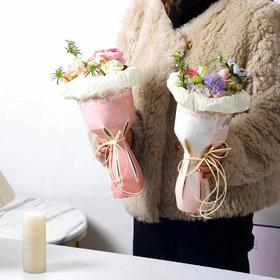 女神手捧鲜花多支盒