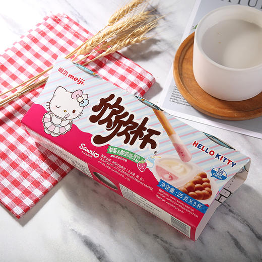明治欣欣杯草莓酸奶味酱饼干条25g/杯 商品图2