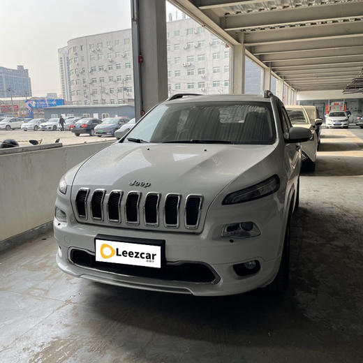 Jeep 自由光 2.4L 专业版【长租-北京】 商品图1