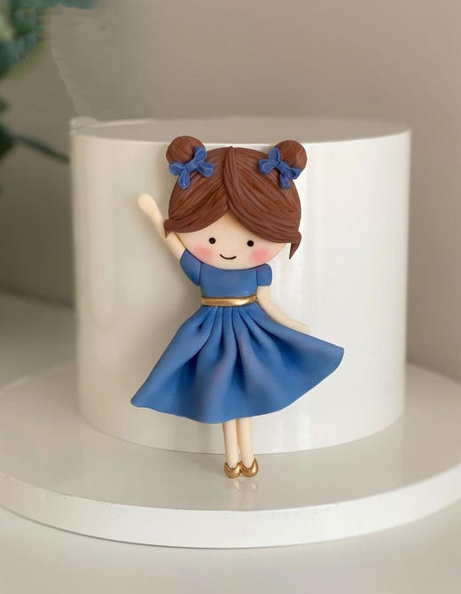 蓝裙小女孩（奶油蛋糕，装饰翻糖，提前7天预订） 商品图0