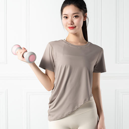 跃牌【禅语梵心系列】薄款圆领亲肤透气瑜伽服T恤F2188（不带胸垫） 商品图1