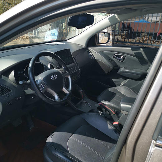 现代	ix35 2.0L 自动两驱智能型 国IV 【长租-北京】 商品图2