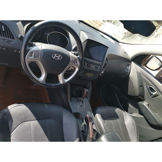 现代	ix35 2.0L 自动两驱智能型 国IV 【长租-北京】 商品图3