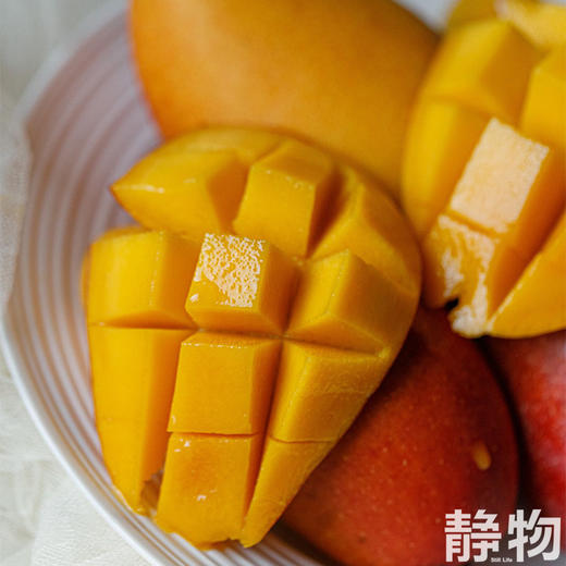 海南树上熟贵妃芒  皮薄肉厚 不催熟 4斤中果/4斤小果礼盒装 下单后72h内发货【Y】 商品图0