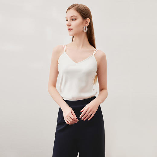EITIE爱特爱夏季新款V领雪纺显瘦舒适内搭背心吊带小上衣7013703 商品图13