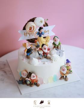 白雪公主（蛋糕后面花环随机）