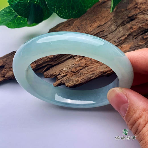 派瑞翡翠 翡翠手镯 糯种 浅绿 商品图4