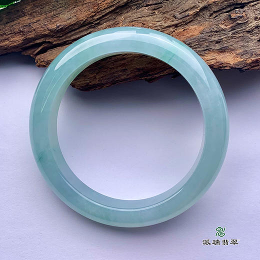 派瑞翡翠 翡翠手镯 糯种 浅绿 商品图2