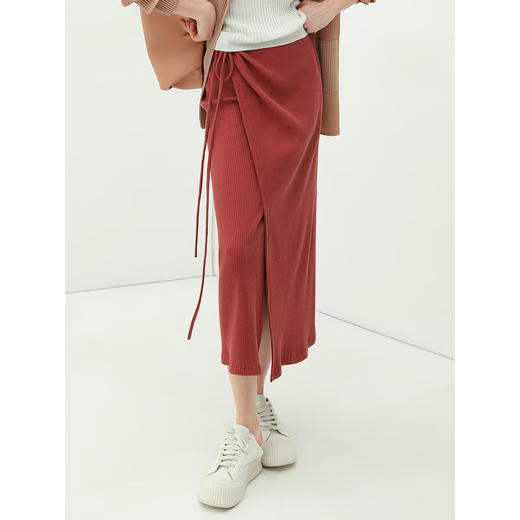 COCOBELLA围裹式针织坑条半身裙垂坠弹力通勤气质长裙HS609B 商品图0