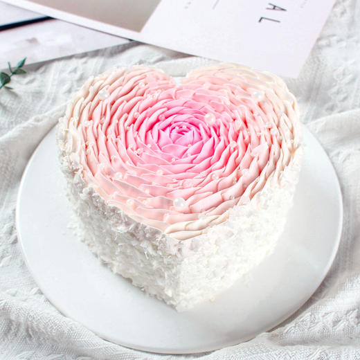 【 浪漫之心 】网红高颜值渐变爱心蛋糕6寸 8寸  全网热卖 送女友浪漫蛋糕 ，珍珠可食用 （提前6--8小时下单，18:00后下单最快第二天15:30后可到店取货，具体时间看门店而定。） 商品图2