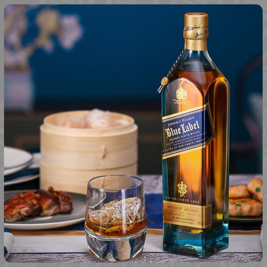 尊尼获加（JOHNNIE WALKER）调和型威士忌 苏格兰原装进口洋酒礼盒装 【官方行货】 经典蓝牌蓝方【750ml】 商品图7
