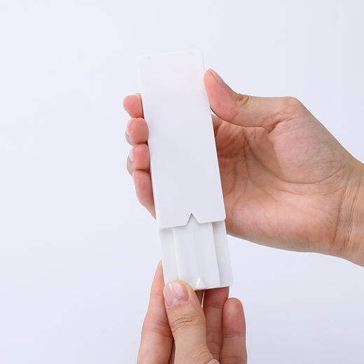 严选排插固定器插排固定墙上贴无痕免打孔插线板墙壁粘贴壁挂式插座扣/个 商品图3