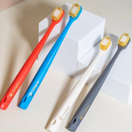 YUMIE由美枝48孔双重洁柔牙刷软毛4支装/117701 舒适宽头外柔内韧 商品图1