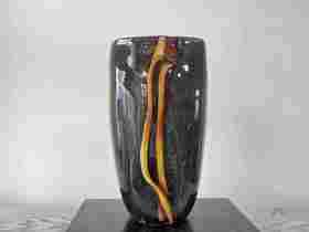 黑色黄纹玻璃瓶