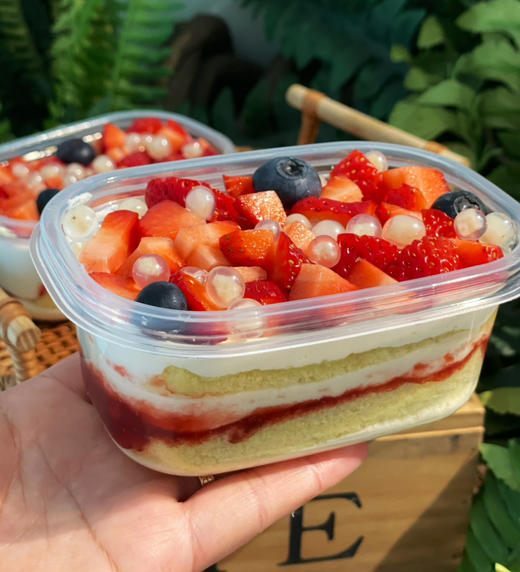 草莓盒子，松软戚风蛋糕，马蹄爆爆珠，蓝风车动物奶油，全部手工熬制果酱，清香扑鼻的新鲜草莓🍓 商品图1