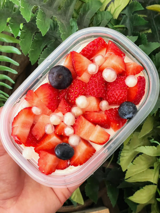 草莓盒子，松软戚风蛋糕，马蹄爆爆珠，蓝风车动物奶油，全部手工熬制果酱，清香扑鼻的新鲜草莓🍓 商品图0