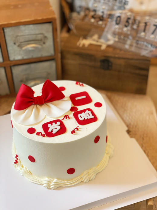 满月蛋糕、周岁蛋糕。全部装饰文字为翻糖手作，安心可食用，请提前48小时预定 商品图2